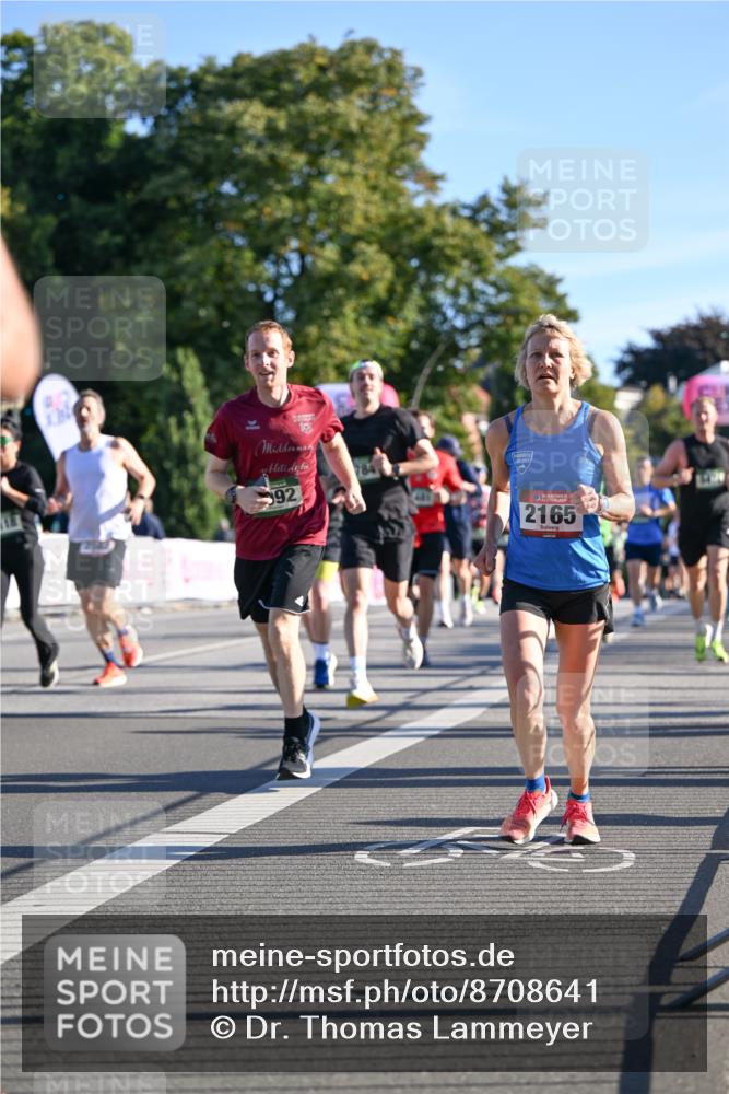 07.09.2025 - BARMER Alsterlauf Dr. Thomas Lammeyer http://msf.ph/oto/8708641 07.09.2025 09:31:21 Laufen 92, 2165 meine-sportfotos.de