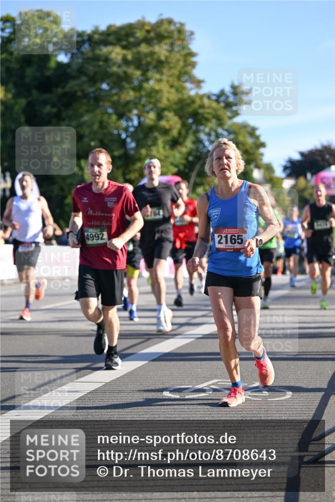 07.09.2025 - BARMER Alsterlauf Dr. Thomas Lammeyer http://msf.ph/oto/8708643 07.09.2025 09:31:21 Laufen 10, 4992, 136, 2165, 10 meine-sportfotos.de