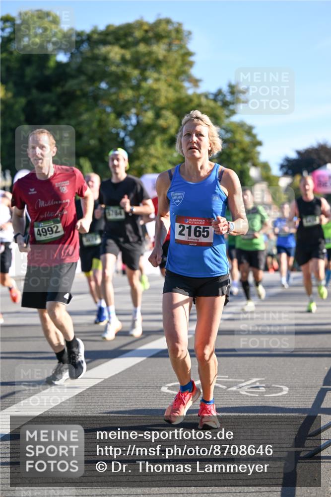 07.09.2025 - BARMER Alsterlauf Dr. Thomas Lammeyer http://msf.ph/oto/8708646 07.09.2025 09:31:21 Laufen 4992, 5764, 10136, 2165 meine-sportfotos.de