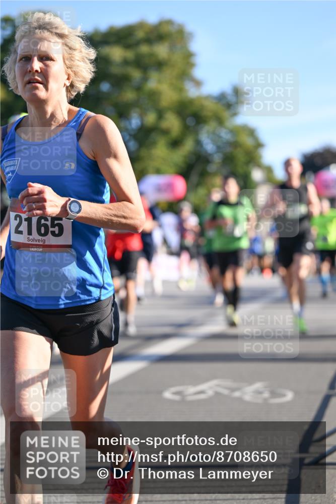 07.09.2025 - BARMER Alsterlauf Dr. Thomas Lammeyer http://msf.ph/oto/8708650 07.09.2025 09:31:22 Laufen 2165, 44 meine-sportfotos.de