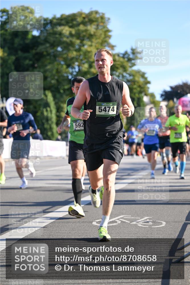 07.09.2025 - BARMER Alsterlauf Dr. Thomas Lammeyer http://msf.ph/oto/8708658 07.09.2025 09:31:24 Laufen 592, 36, 5474, 794 meine-sportfotos.de