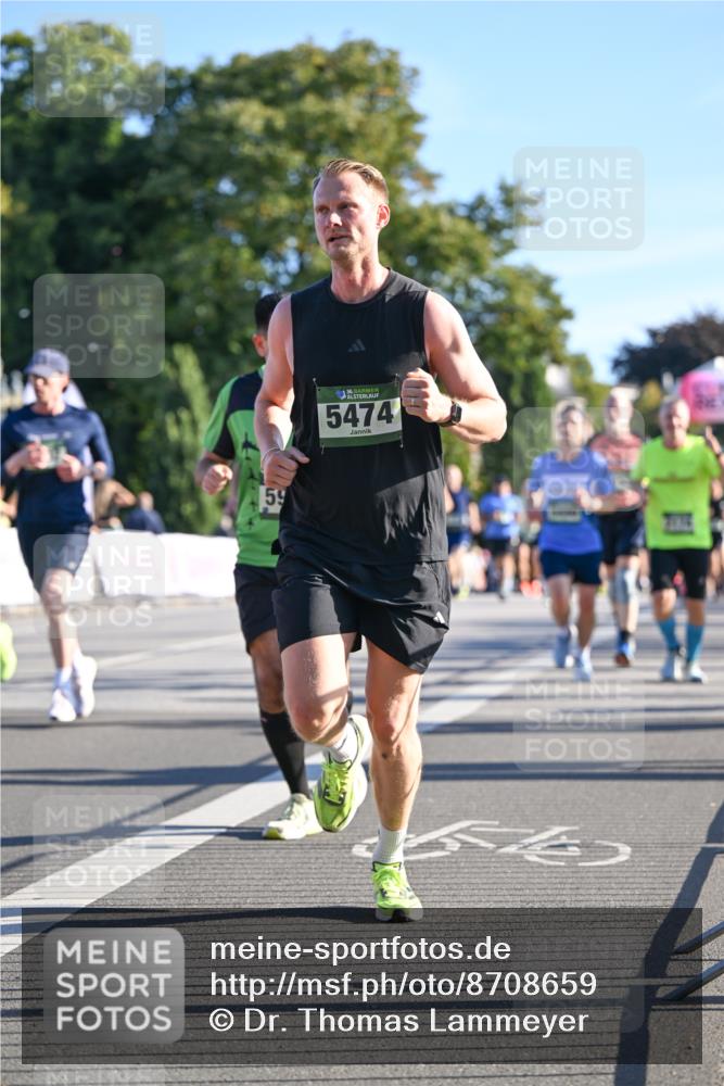 07.09.2025 - BARMER Alsterlauf Dr. Thomas Lammeyer http://msf.ph/oto/8708659 07.09.2025 09:31:24 Laufen 59, 36, 5474 meine-sportfotos.de