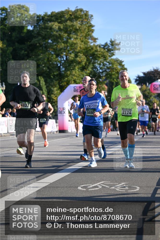 07.09.2025 - BARMER Alsterlauf Dr. Thomas Lammeyer http://msf.ph/oto/8708670 07.09.2025 09:31:26 Laufen 4827, 5880, 2174 meine-sportfotos.de