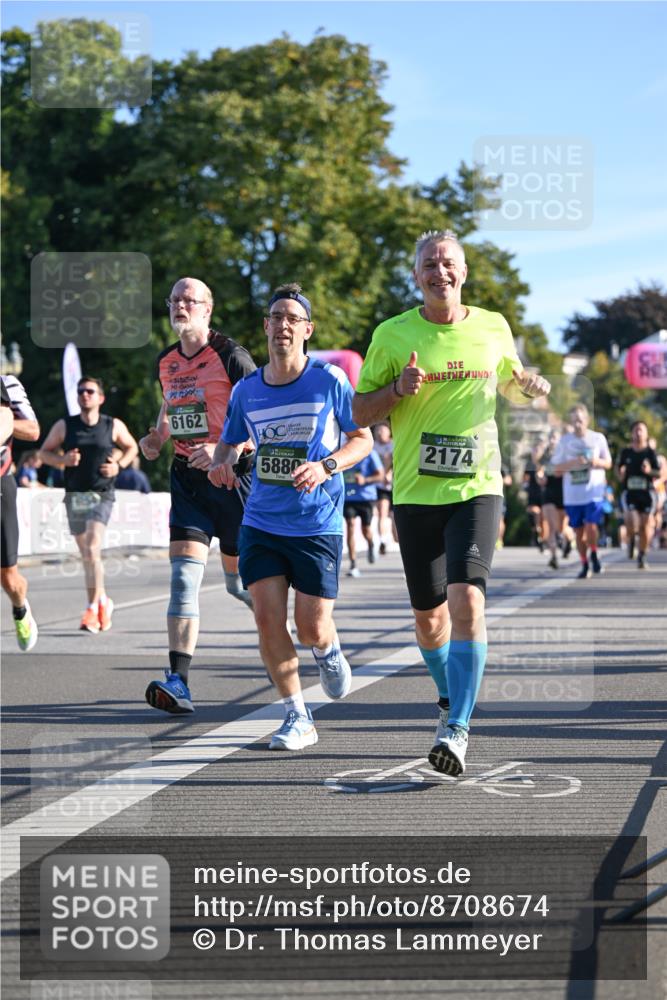 07.09.2025 - BARMER Alsterlauf Dr. Thomas Lammeyer http://msf.ph/oto/8708674 07.09.2025 09:31:26 Laufen 6162, 5880, 2174 meine-sportfotos.de