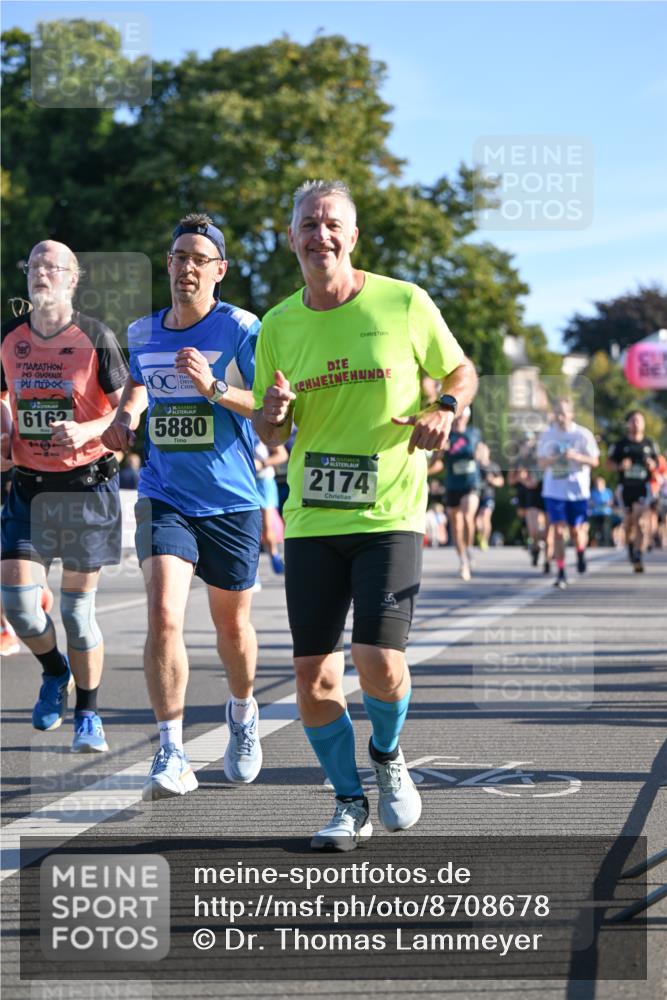 07.09.2025 - BARMER Alsterlauf Dr. Thomas Lammeyer http://msf.ph/oto/8708678 07.09.2025 09:31:27 Laufen 6162, 5880, 16, 2174 meine-sportfotos.de