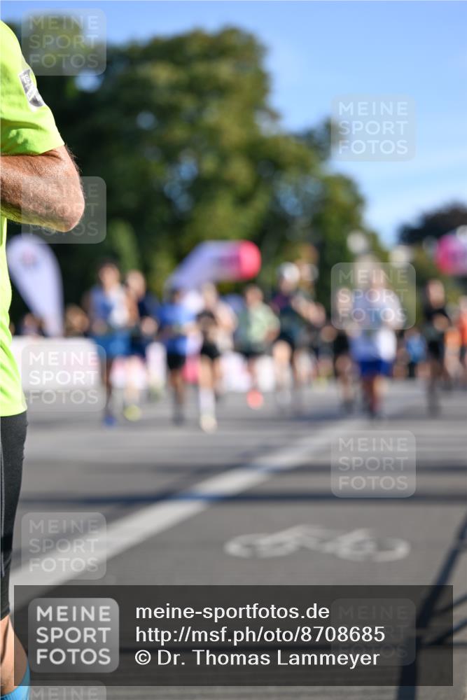 07.09.2025 - BARMER Alsterlauf Dr. Thomas Lammeyer http://msf.ph/oto/8708685 07.09.2025 09:31:28 Laufen  meine-sportfotos.de