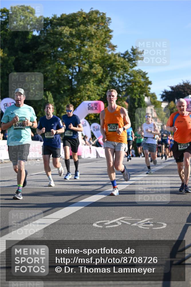 07.09.2025 - BARMER Alsterlauf Dr. Thomas Lammeyer http://msf.ph/oto/8708726 07.09.2025 09:31:35 Laufen 8360, 8200, 4103, 3623, 2365 meine-sportfotos.de