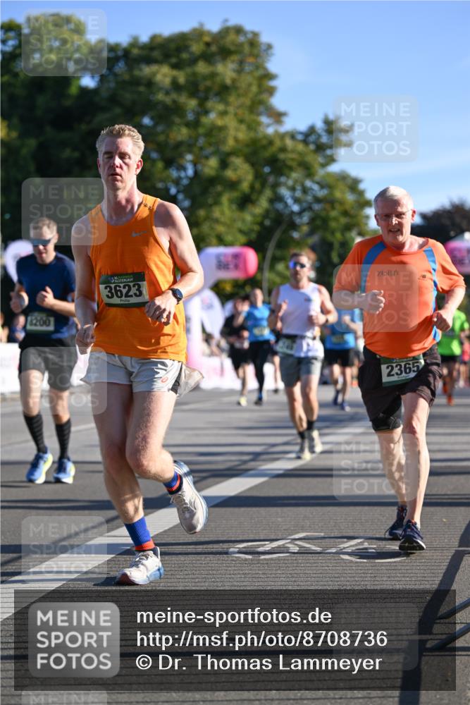 07.09.2025 - BARMER Alsterlauf Dr. Thomas Lammeyer http://msf.ph/oto/8708736 07.09.2025 09:31:36 Laufen 8200, 3623, 2365 meine-sportfotos.de