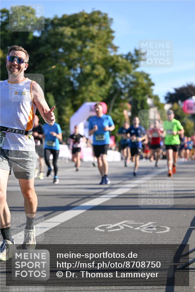 07.09.2025 - BARMER Alsterlauf Dr. Thomas Lammeyer http://msf.ph/oto/8708750 07.09.2025 09:31:39 Laufen 3 meine-sportfotos.de