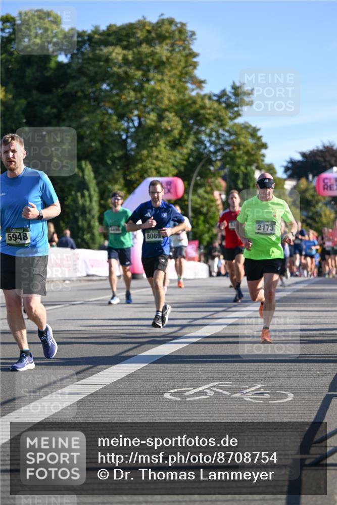 07.09.2025 - BARMER Alsterlauf Dr. Thomas Lammeyer http://msf.ph/oto/8708754 07.09.2025 09:31:41 Laufen 5948, 7516, 2173, 8089 meine-sportfotos.de