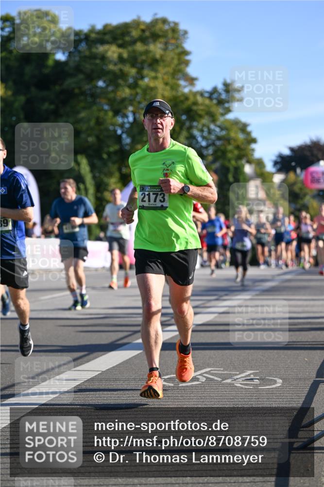 07.09.2025 - BARMER Alsterlauf Dr. Thomas Lammeyer http://msf.ph/oto/8708759 07.09.2025 09:31:42 Laufen 39, 2173 meine-sportfotos.de