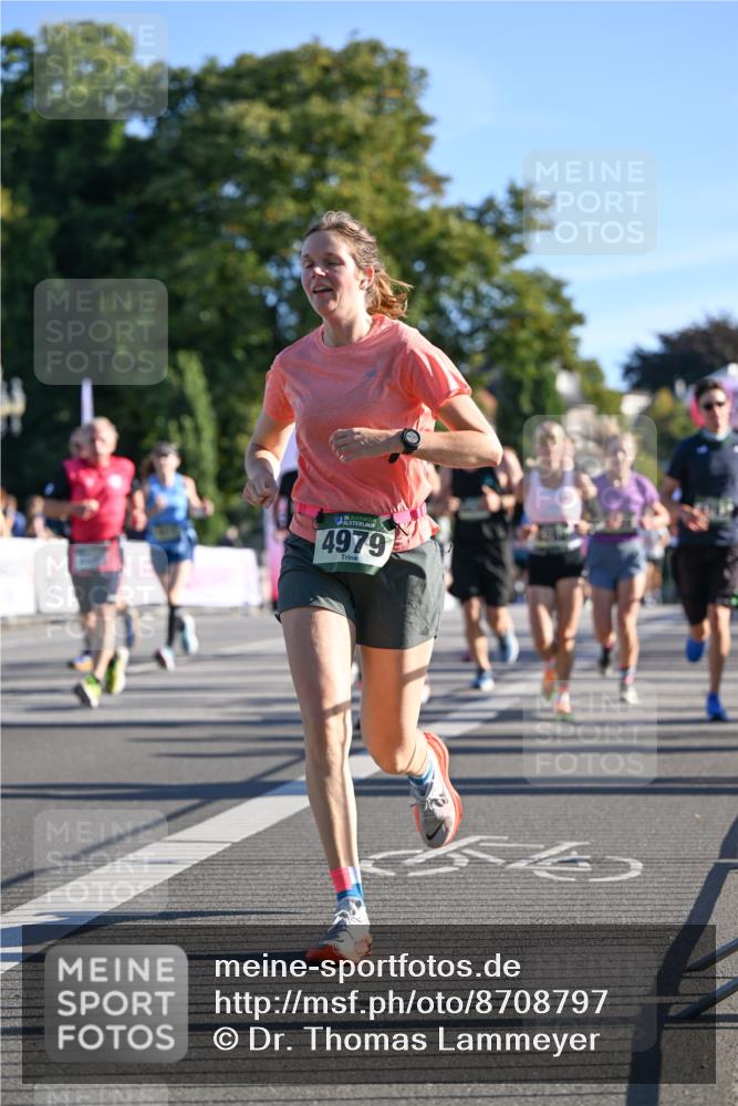 07.09.2025 - BARMER Alsterlauf Dr. Thomas Lammeyer http://msf.ph/oto/8708797 07.09.2025 09:31:49 Laufen 4979 meine-sportfotos.de