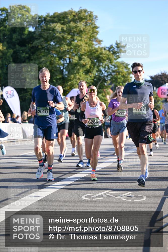 07.09.2025 - BARMER Alsterlauf Dr. Thomas Lammeyer http://msf.ph/oto/8708805 07.09.2025 09:31:50 Laufen 3, 2010, 6288, 4797, 6222 meine-sportfotos.de