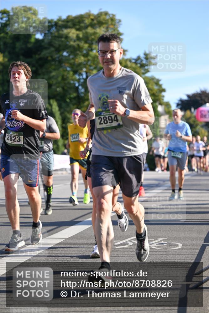 07.09.2025 - BARMER Alsterlauf Dr. Thomas Lammeyer http://msf.ph/oto/8708826 07.09.2025 09:31:53 Laufen 29, 10, 2823, 3447, 2894, 5247 meine-sportfotos.de
