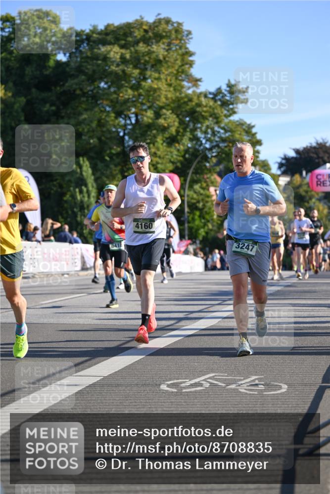 07.09.2025 - BARMER Alsterlauf Dr. Thomas Lammeyer http://msf.ph/oto/8708835 07.09.2025 09:31:55 Laufen 8418, 4160, 3247 meine-sportfotos.de
