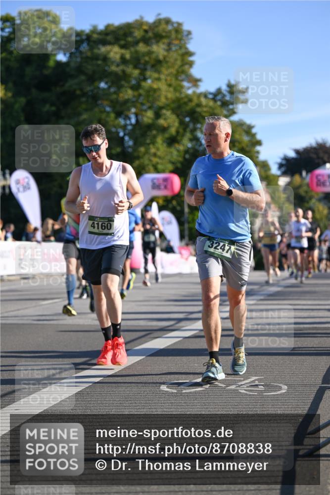 07.09.2025 - BARMER Alsterlauf Dr. Thomas Lammeyer http://msf.ph/oto/8708838 07.09.2025 09:31:55 Laufen 4160, 3247 meine-sportfotos.de