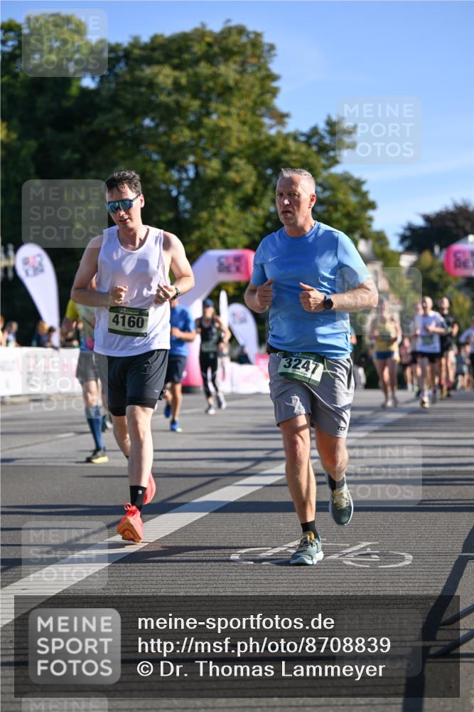 07.09.2025 - BARMER Alsterlauf Dr. Thomas Lammeyer http://msf.ph/oto/8708839 07.09.2025 09:31:56 Laufen 4160, 3247 meine-sportfotos.de