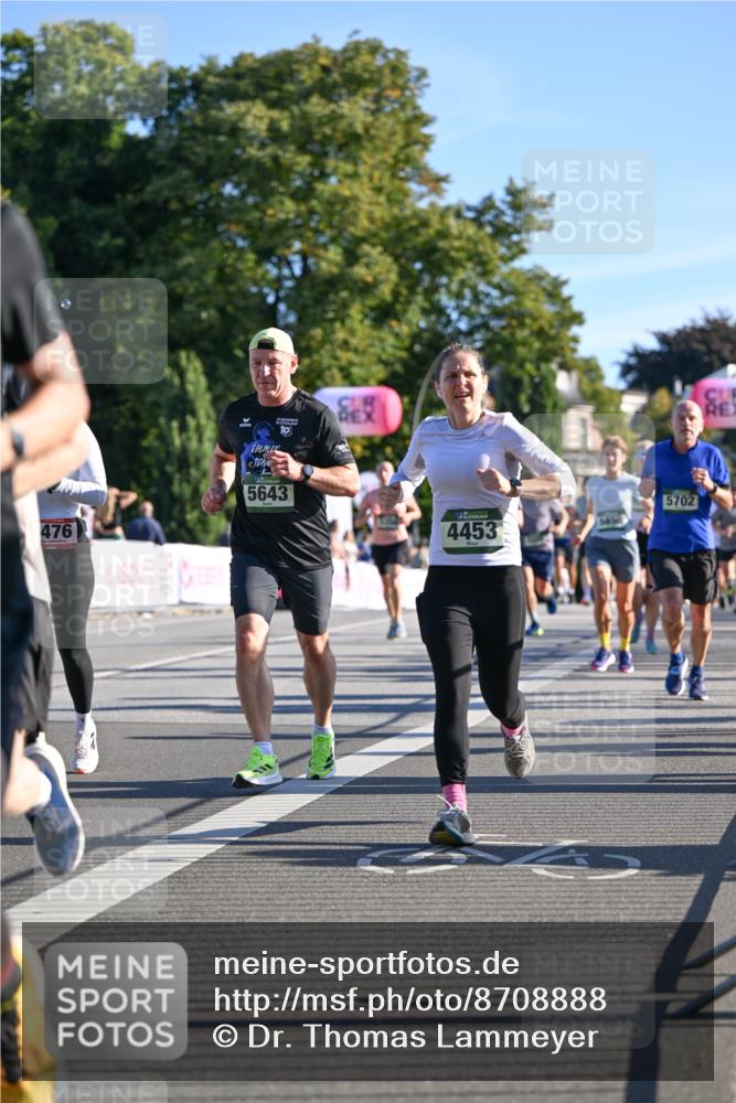 07.09.2025 - BARMER Alsterlauf Dr. Thomas Lammeyer http://msf.ph/oto/8708888 07.09.2025 09:32:04 Laufen 476, 19, 7, 5643, 5858, 4453, 5702 meine-sportfotos.de