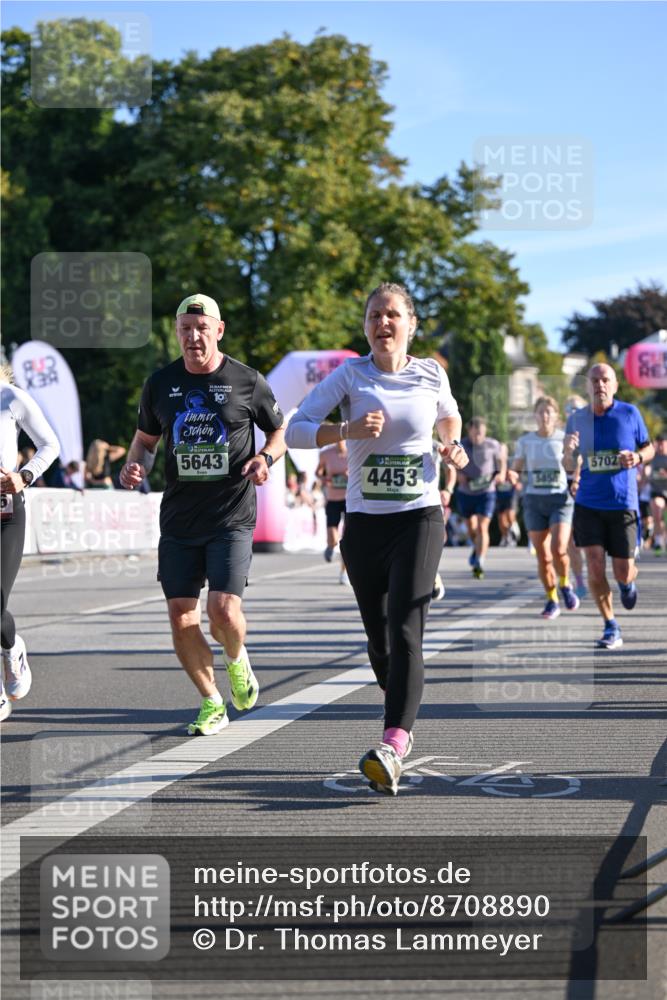 07.09.2025 - BARMER Alsterlauf Dr. Thomas Lammeyer http://msf.ph/oto/8708890 07.09.2025 09:32:04 Laufen 10, 5643, 4453, 5702, 3458 meine-sportfotos.de
