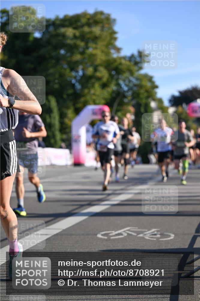 07.09.2025 - BARMER Alsterlauf Dr. Thomas Lammeyer http://msf.ph/oto/8708921 07.09.2025 09:32:09 Laufen  meine-sportfotos.de