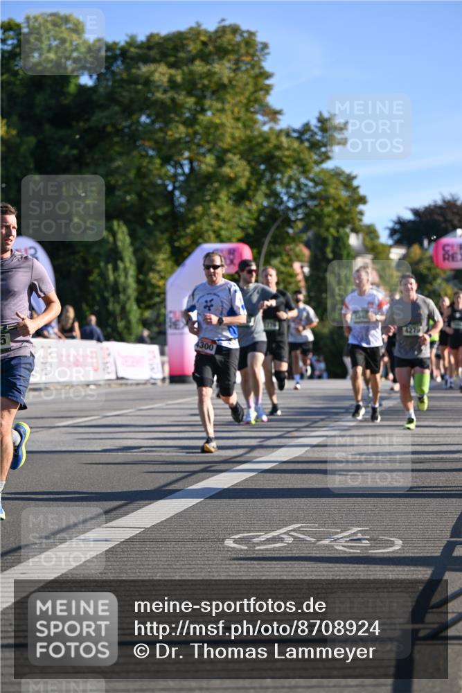 07.09.2025 - BARMER Alsterlauf Dr. Thomas Lammeyer http://msf.ph/oto/8708924 07.09.2025 09:32:09 Laufen 4300, 4275 meine-sportfotos.de