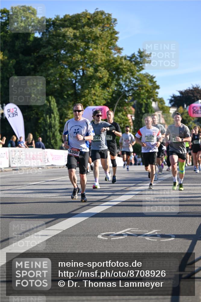 07.09.2025 - BARMER Alsterlauf Dr. Thomas Lammeyer http://msf.ph/oto/8708926 07.09.2025 09:32:09 Laufen 5543, 4300, 776, 4848 meine-sportfotos.de