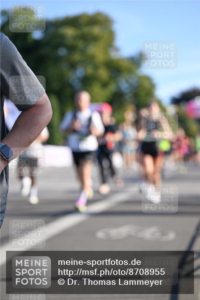 07.09.2025 - BARMER Alsterlauf Dr. Thomas Lammeyer http://msf.ph/oto/8708955 07.09.2025 09:32:14 Laufen  meine-sportfotos.de