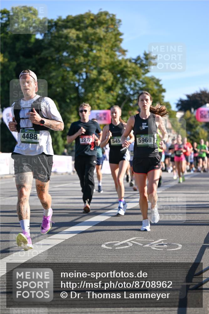 07.09.2025 - BARMER Alsterlauf Dr. Thomas Lammeyer http://msf.ph/oto/8708962 07.09.2025 09:32:15 Laufen 4488, 2272, 545, 5969 meine-sportfotos.de