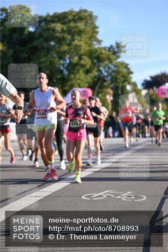 07.09.2025 - BARMER Alsterlauf Dr. Thomas Lammeyer http://msf.ph/oto/8708993 07.09.2025 09:32:19 Laufen 1249, 4267 meine-sportfotos.de