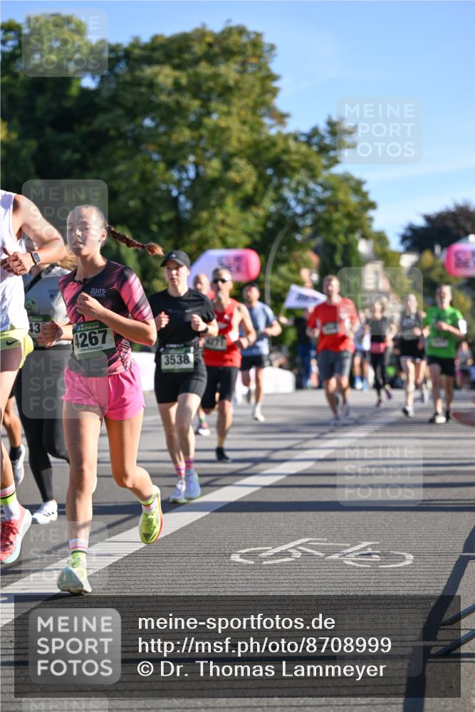 07.09.2025 - BARMER Alsterlauf Dr. Thomas Lammeyer http://msf.ph/oto/8708999 07.09.2025 09:32:20 Laufen 4267, 3538 meine-sportfotos.de