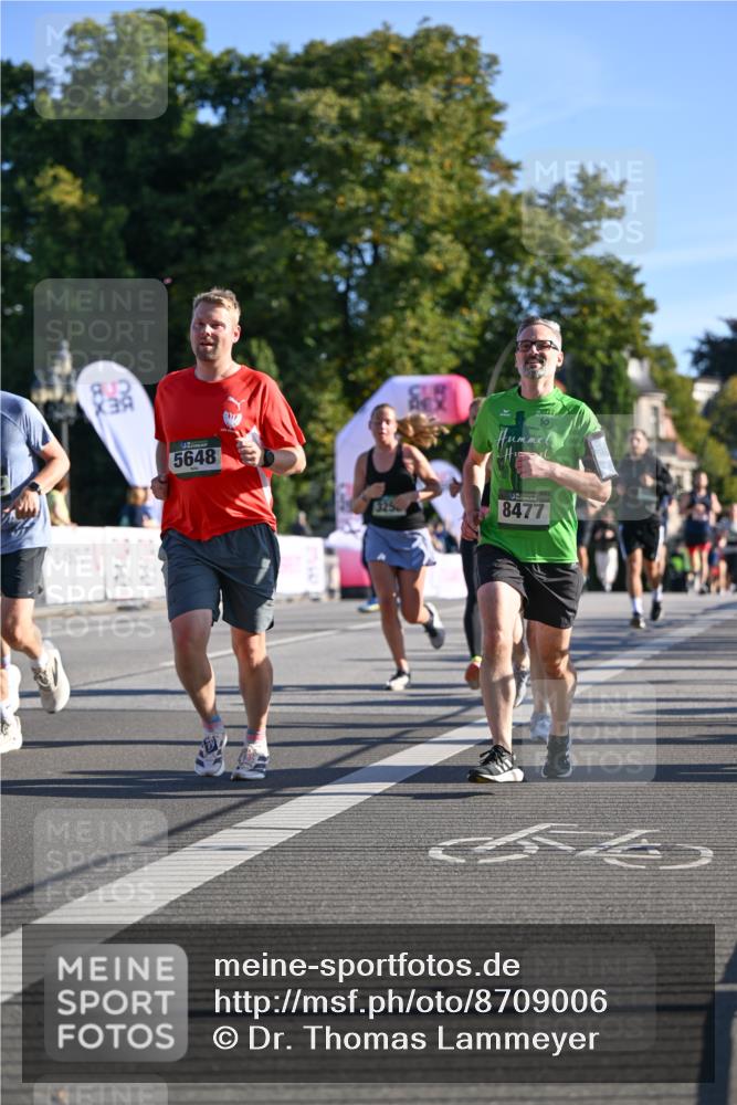 07.09.2025 - BARMER Alsterlauf Dr. Thomas Lammeyer http://msf.ph/oto/8709006 07.09.2025 09:32:23 Laufen 5648, 325, 8477 meine-sportfotos.de