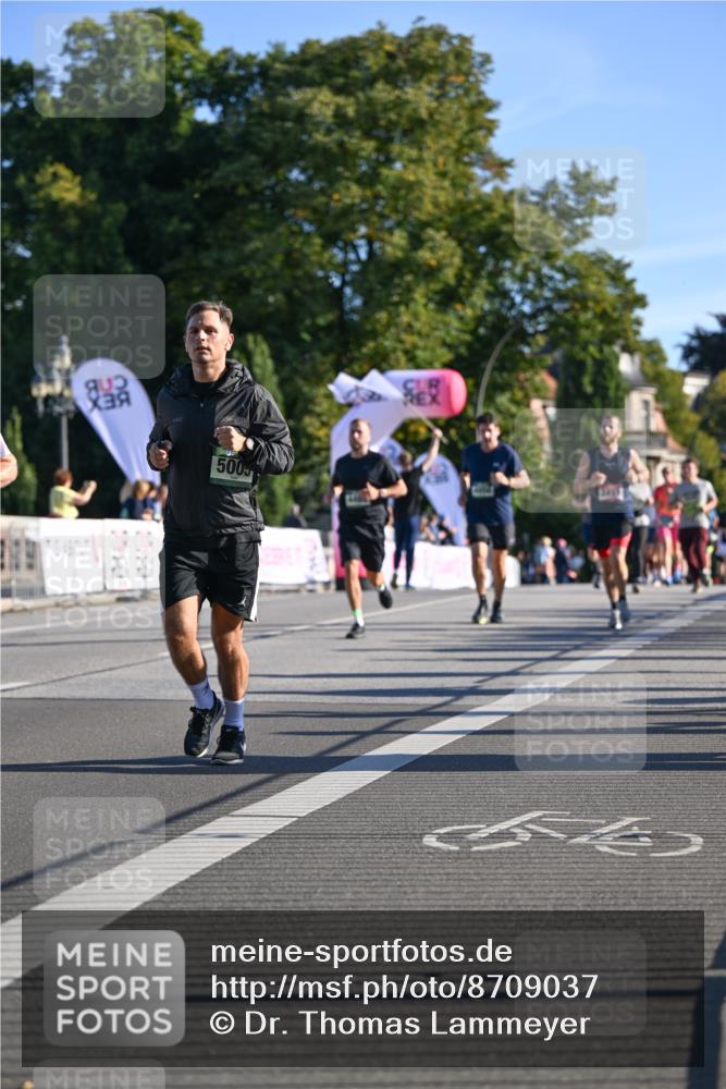 07.09.2025 - BARMER Alsterlauf Dr. Thomas Lammeyer http://msf.ph/oto/8709037 07.09.2025 09:32:28 Laufen 5005 meine-sportfotos.de