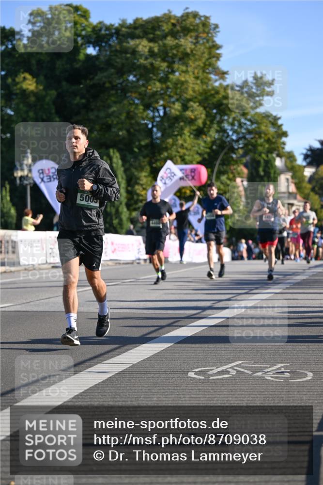 07.09.2025 - BARMER Alsterlauf Dr. Thomas Lammeyer http://msf.ph/oto/8709038 07.09.2025 09:32:28 Laufen 5005 meine-sportfotos.de