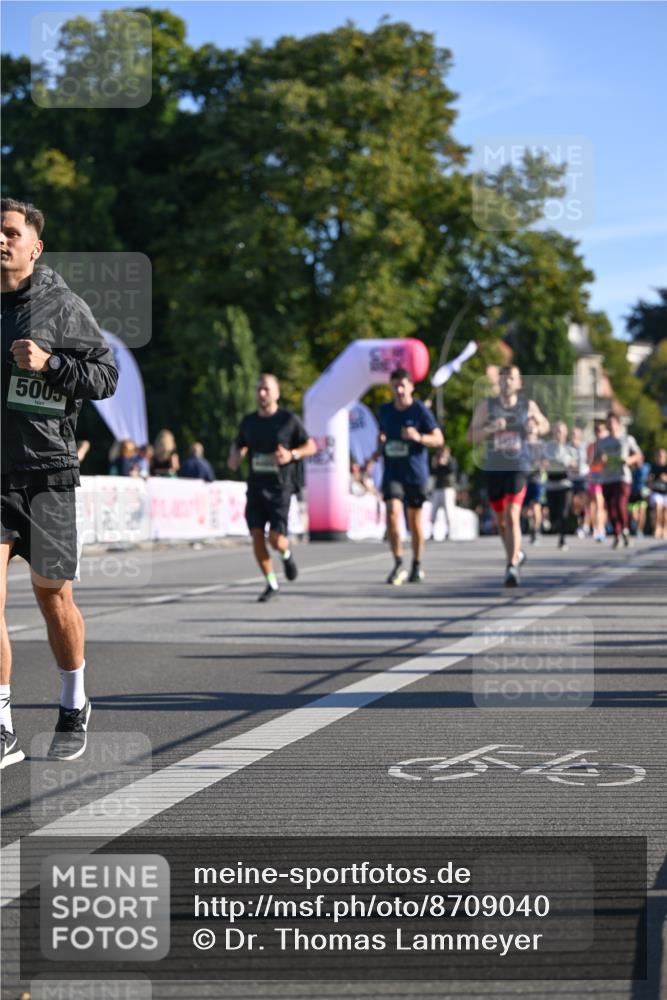 07.09.2025 - BARMER Alsterlauf Dr. Thomas Lammeyer http://msf.ph/oto/8709040 07.09.2025 09:32:29 Laufen 5005 meine-sportfotos.de