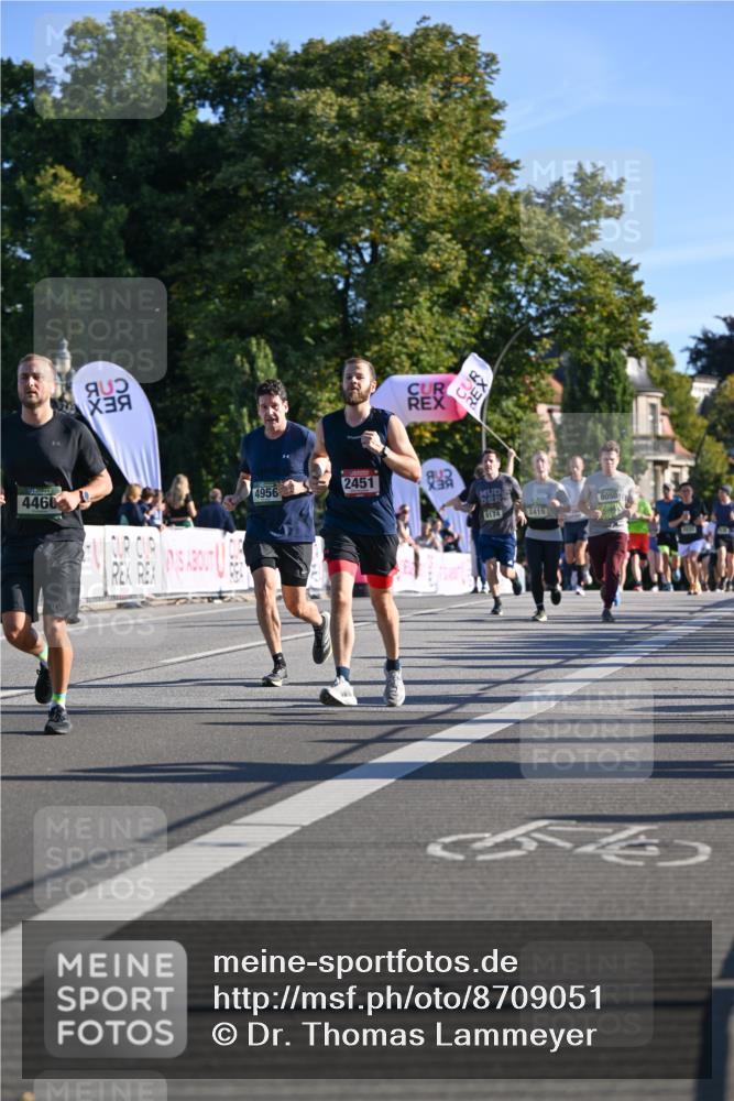 07.09.2025 - BARMER Alsterlauf Dr. Thomas Lammeyer http://msf.ph/oto/8709051 07.09.2025 09:32:31 Laufen 4460, 4956, 2451, 6174, 2419, 8050 meine-sportfotos.de