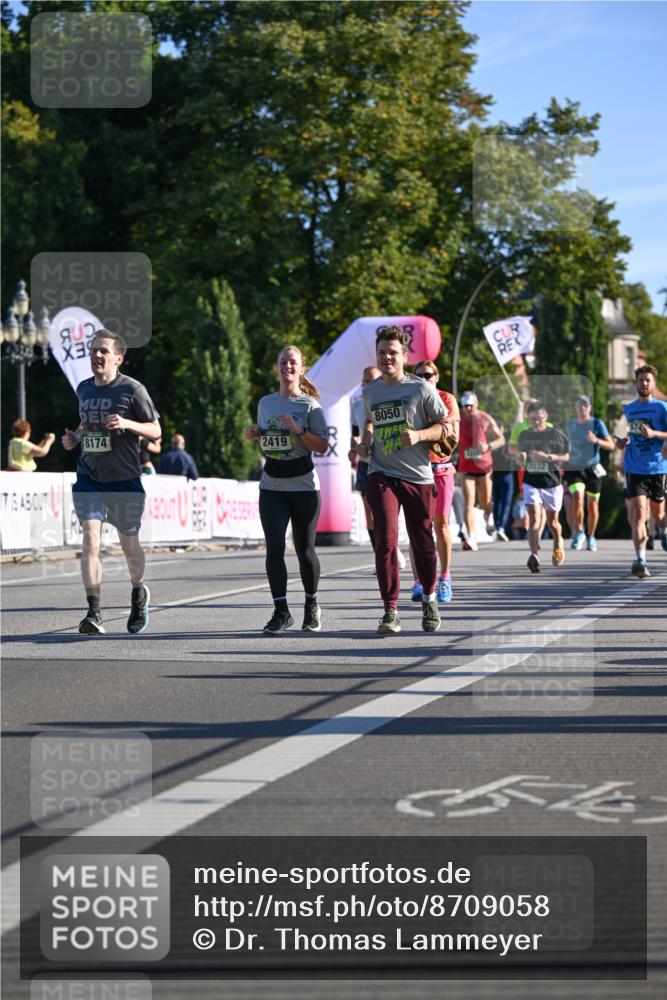 07.09.2025 - BARMER Alsterlauf Dr. Thomas Lammeyer http://msf.ph/oto/8709058 07.09.2025 09:32:34 Laufen 8174, 2419, 8050, 2032, 574 meine-sportfotos.de