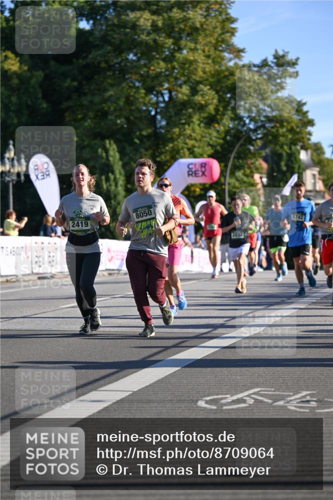 07.09.2025 - BARMER Alsterlauf Dr. Thomas Lammeyer http://msf.ph/oto/8709064 07.09.2025 09:32:35 Laufen 3, 2419, 8050, 2032, 5742 meine-sportfotos.de