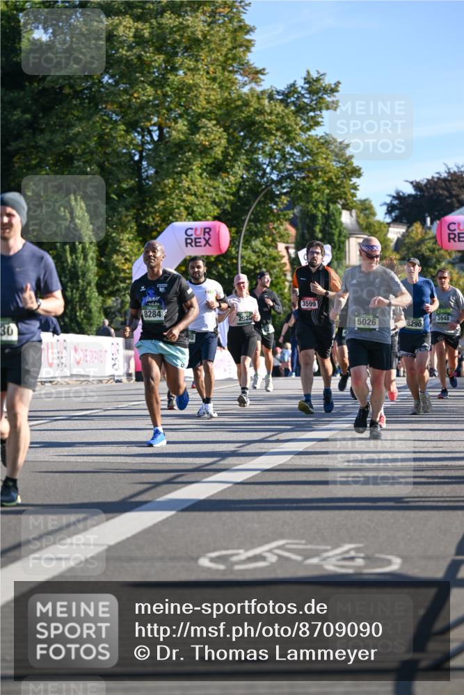 07.09.2025 - BARMER Alsterlauf Dr. Thomas Lammeyer http://msf.ph/oto/8709090 07.09.2025 09:32:41 Laufen 30, 8284, 2920, 3599, 3948, 5026, 8290 meine-sportfotos.de