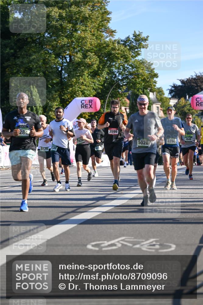 07.09.2025 - BARMER Alsterlauf Dr. Thomas Lammeyer http://msf.ph/oto/8709096 07.09.2025 09:32:42 Laufen 284, 3599, 2920, 3948, 5026, 8290, 5129, 830 meine-sportfotos.de