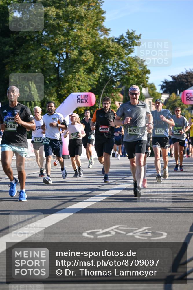 07.09.2025 - BARMER Alsterlauf Dr. Thomas Lammeyer http://msf.ph/oto/8709097 07.09.2025 09:32:42 Laufen 8284, 5129, 830, 3599, 5026, 2920, 8290, 3942, 54 meine-sportfotos.de