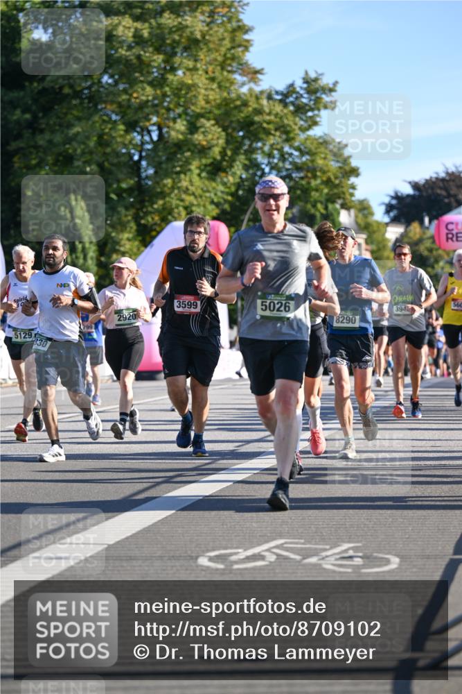 07.09.2025 - BARMER Alsterlauf Dr. Thomas Lammeyer http://msf.ph/oto/8709102 07.09.2025 09:32:43 Laufen 5129, 830, 3599, 5026, 394, 560, 2920, 8290 meine-sportfotos.de
