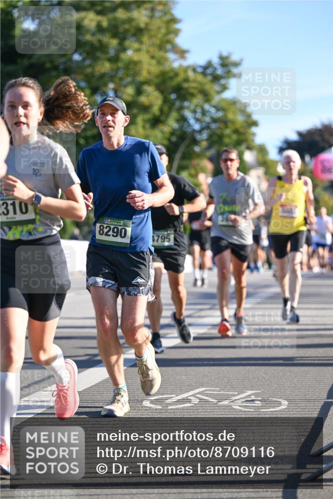 07.09.2025 - BARMER Alsterlauf Dr. Thomas Lammeyer http://msf.ph/oto/8709116 07.09.2025 09:32:45 Laufen 310, 8290, 1795 meine-sportfotos.de