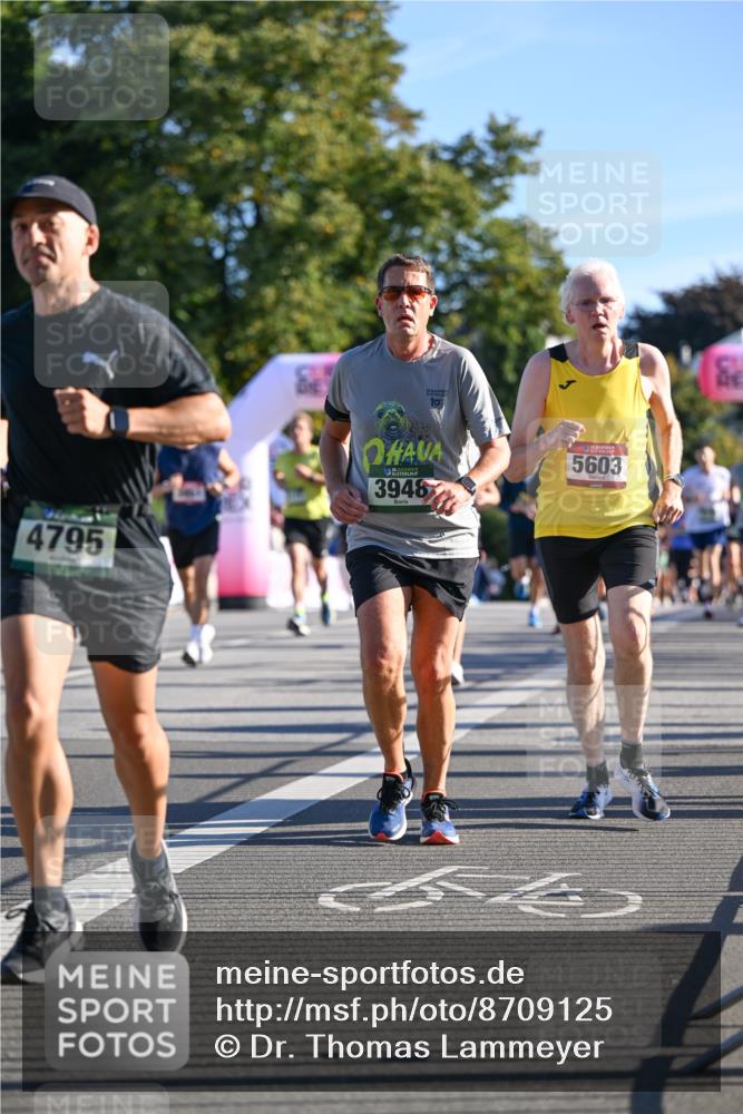 07.09.2025 - BARMER Alsterlauf Dr. Thomas Lammeyer http://msf.ph/oto/8709125 07.09.2025 09:32:47 Laufen 4795, 3948, 5603 meine-sportfotos.de