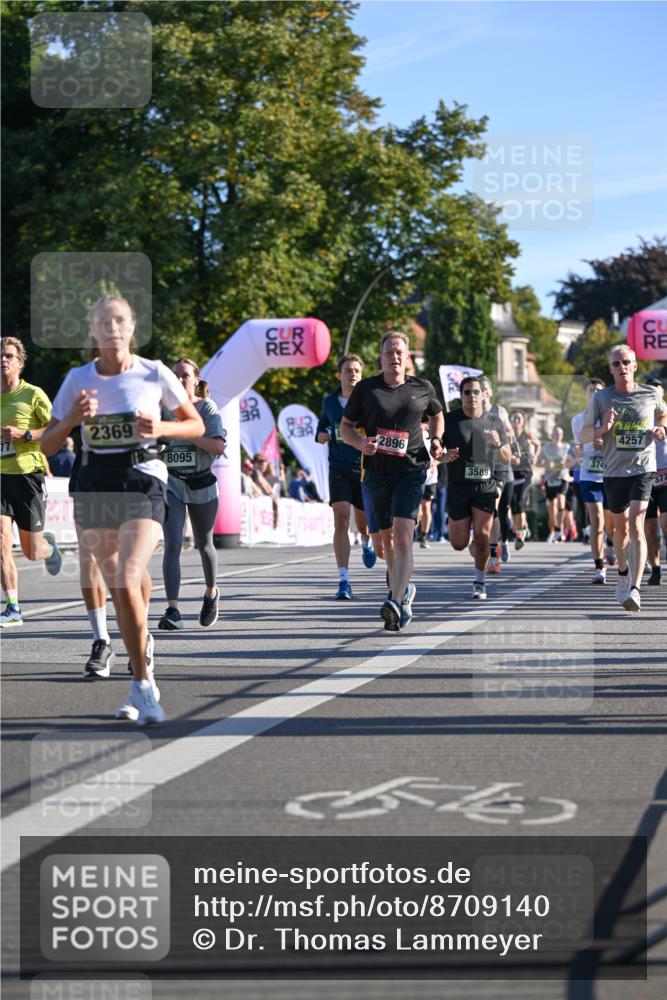 07.09.2025 - BARMER Alsterlauf Dr. Thomas Lammeyer http://msf.ph/oto/8709140 07.09.2025 09:32:49 Laufen 2369, 8095, 2896, 3589, 374, 4257, 554 meine-sportfotos.de