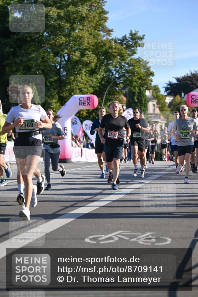 07.09.2025 - BARMER Alsterlauf Dr. Thomas Lammeyer http://msf.ph/oto/8709141 07.09.2025 09:32:49 Laufen 2369, 8095, 2896, 3589, 4257, 554 meine-sportfotos.de