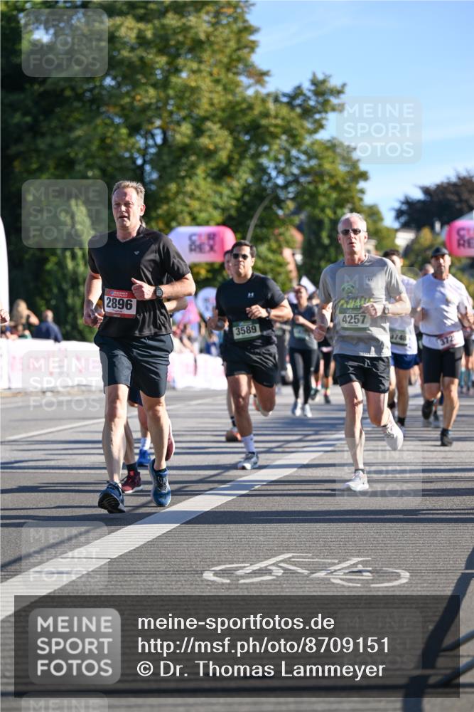 07.09.2025 - BARMER Alsterlauf Dr. Thomas Lammeyer http://msf.ph/oto/8709151 07.09.2025 09:32:51 Laufen 2896, 3589, 4257, 564, 372 meine-sportfotos.de