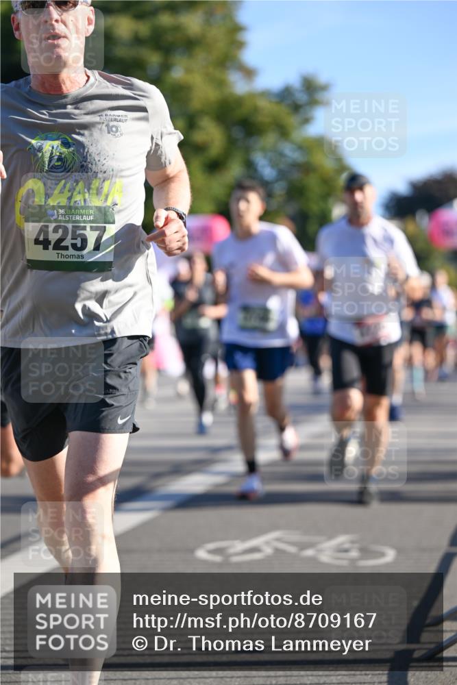07.09.2025 - BARMER Alsterlauf Dr. Thomas Lammeyer http://msf.ph/oto/8709167 07.09.2025 09:32:53 Laufen 6, 36, 4257, 554 meine-sportfotos.de