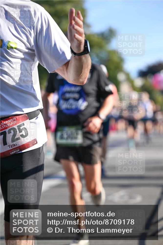 07.09.2025 - BARMER Alsterlauf Dr. Thomas Lammeyer http://msf.ph/oto/8709178 07.09.2025 09:32:56 Laufen 725 meine-sportfotos.de