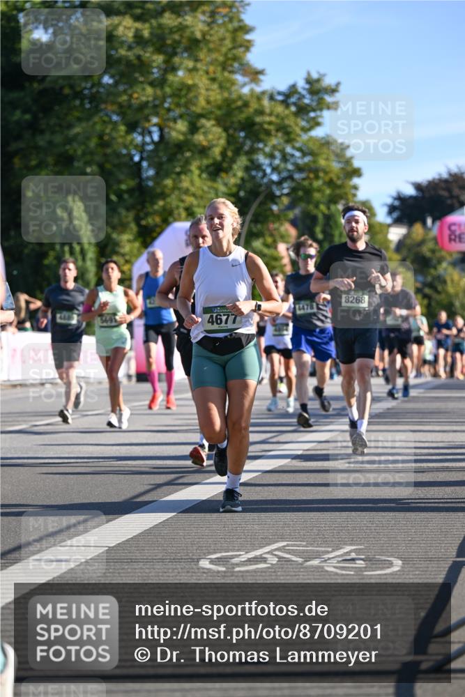 07.09.2025 - BARMER Alsterlauf Dr. Thomas Lammeyer http://msf.ph/oto/8709201 07.09.2025 09:33:00 Laufen 5691, 4677, 4478, 8268 meine-sportfotos.de