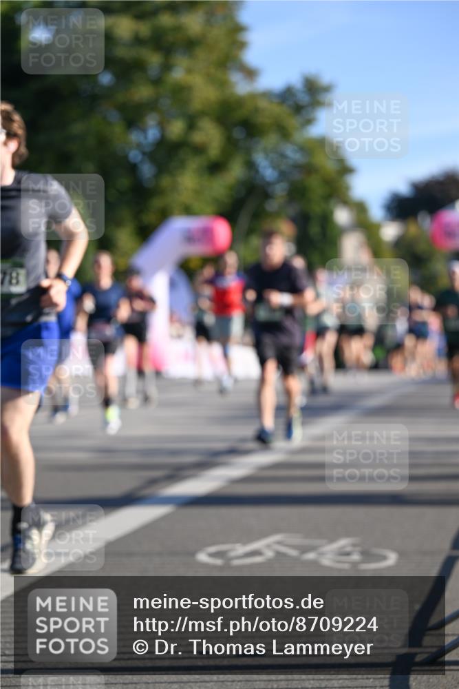 07.09.2025 - BARMER Alsterlauf Dr. Thomas Lammeyer http://msf.ph/oto/8709224 07.09.2025 09:33:03 Laufen 78 meine-sportfotos.de